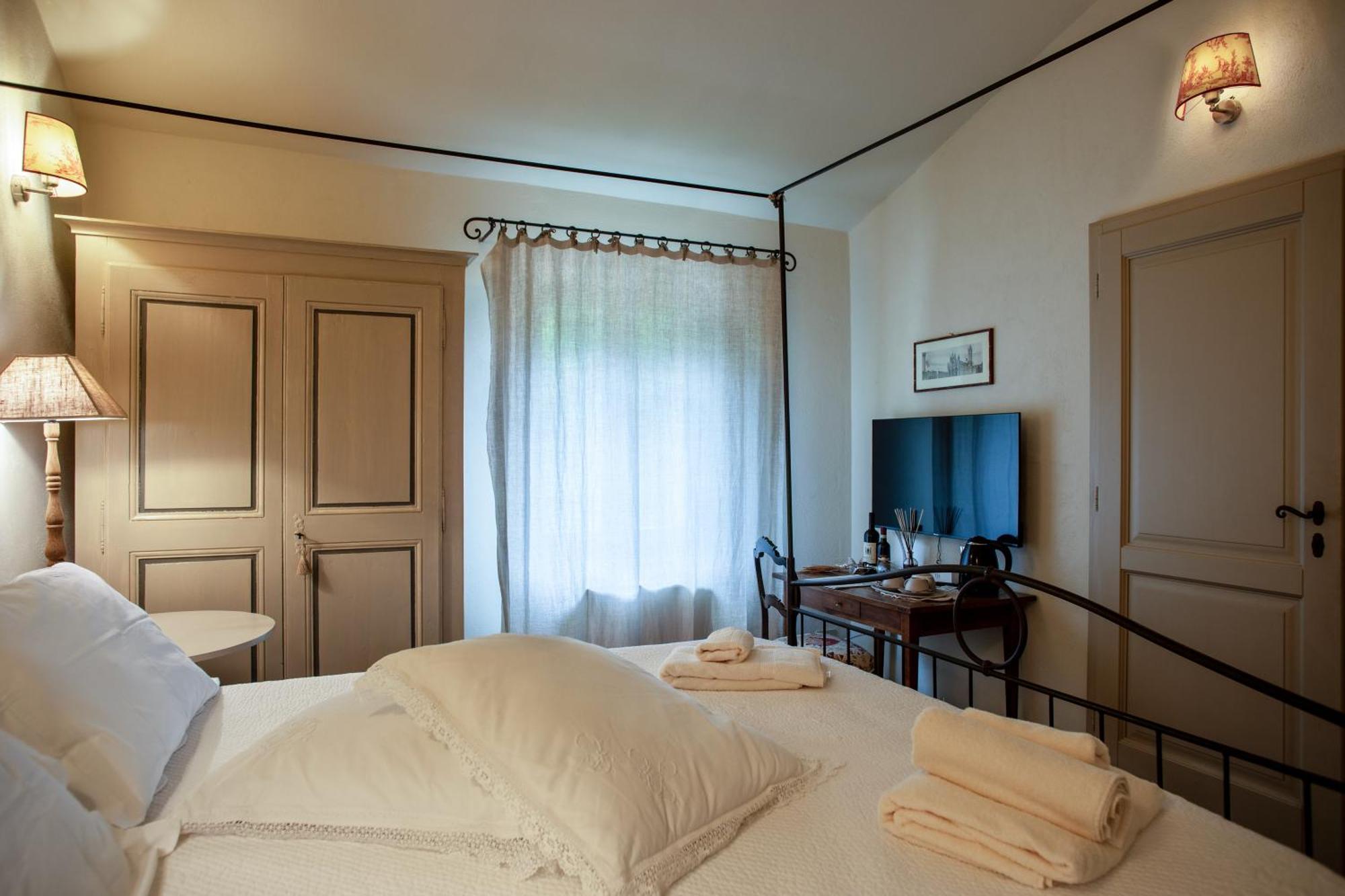 La Locanda Di Villa Toscana Бибона Екстериор снимка