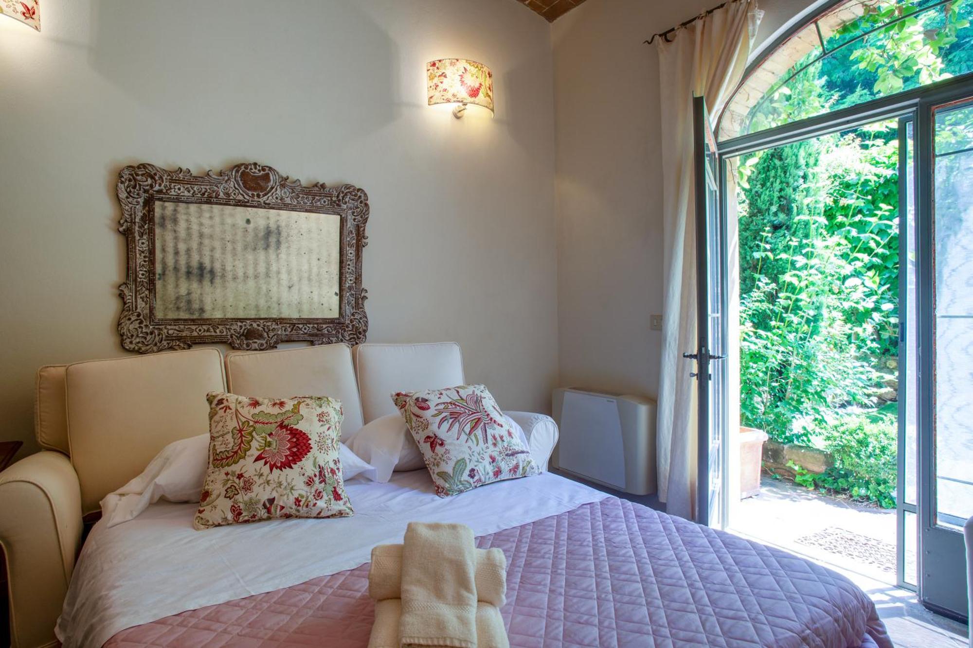 La Locanda Di Villa Toscana Бибона Екстериор снимка