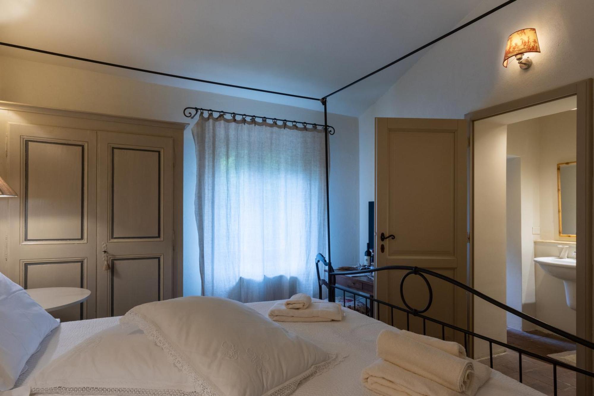 La Locanda Di Villa Toscana Бибона Екстериор снимка