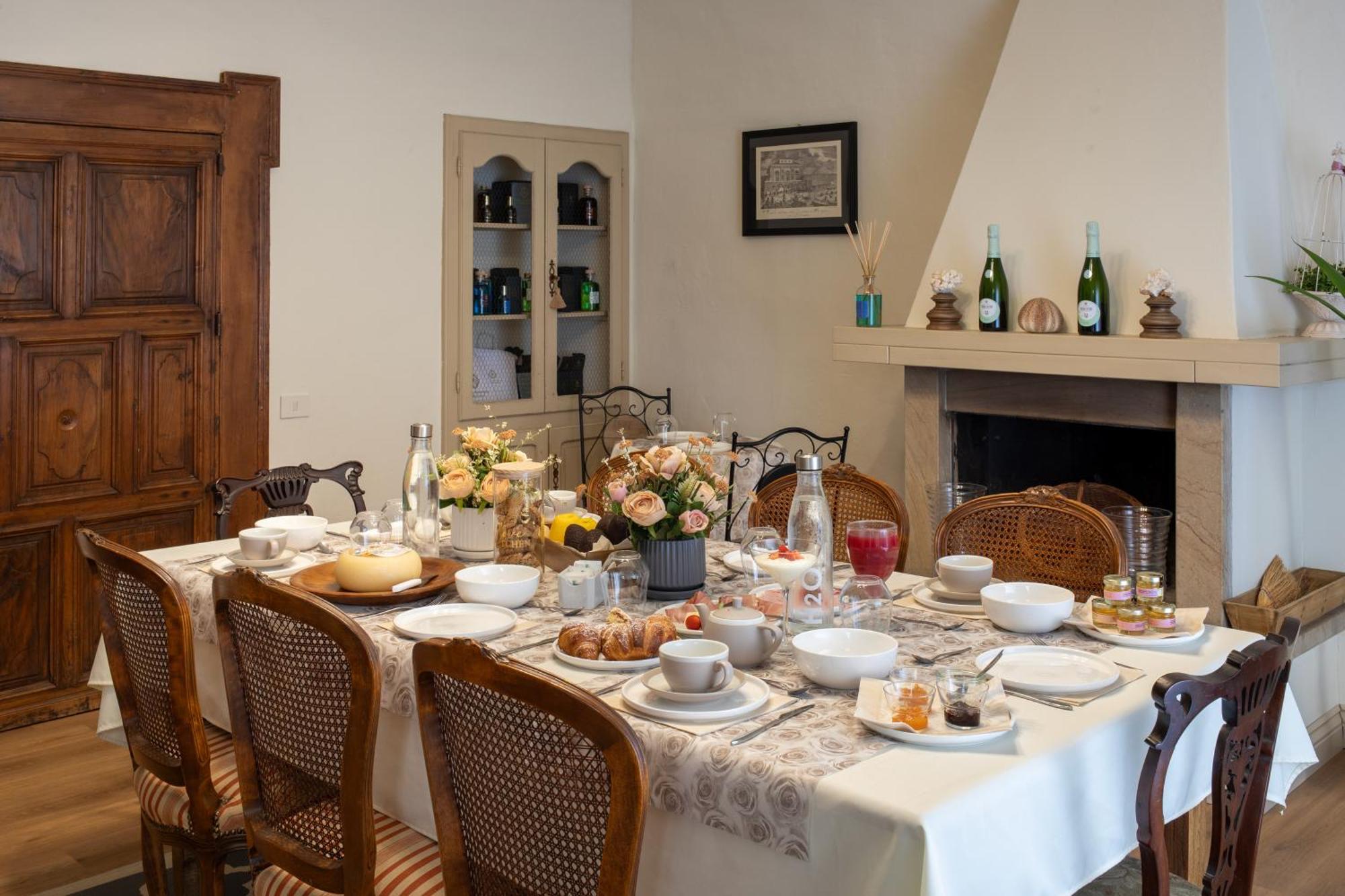 La Locanda Di Villa Toscana Бибона Екстериор снимка