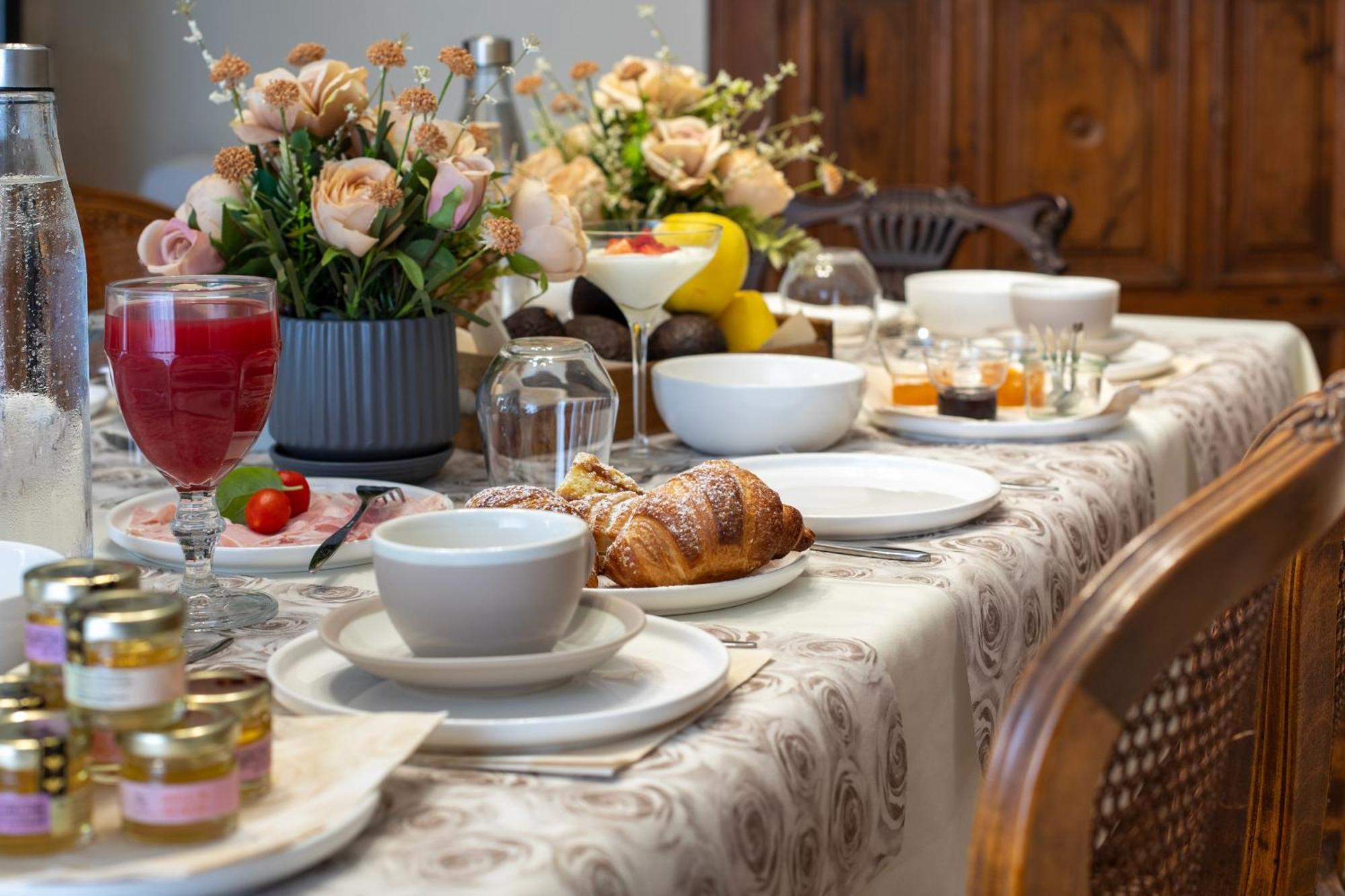 La Locanda Di Villa Toscana Бибона Екстериор снимка